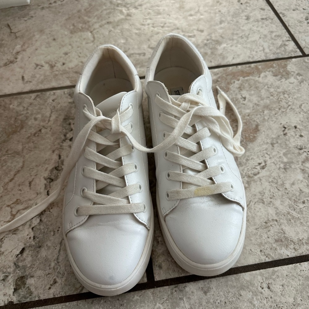 Steve Madden white leather sneakers